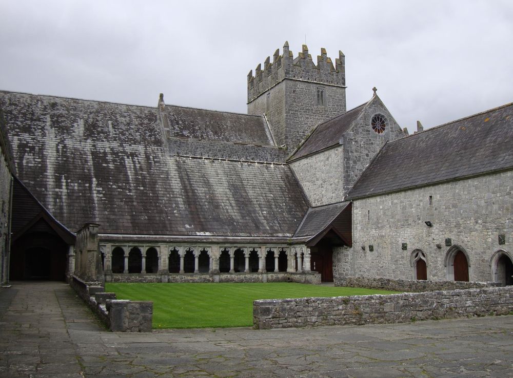 File:HolyCrossAbbey.JPG - Wikipedia