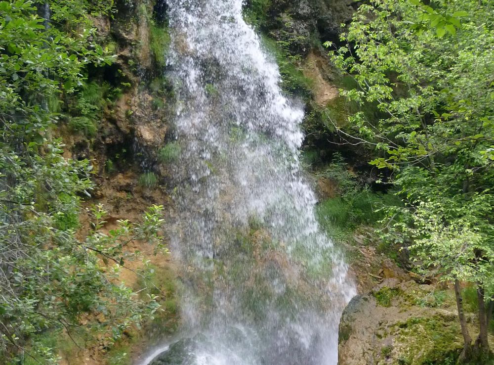 Датотека:Gostilje Waterfalls.JPG — Википедија