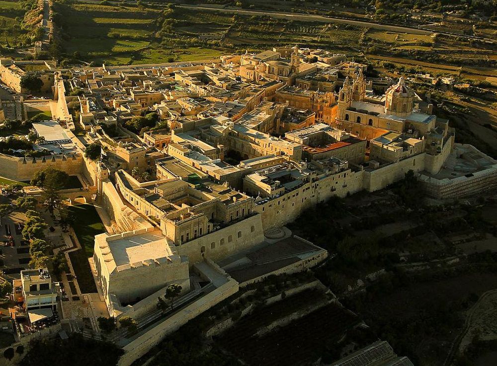 File:Aerial view Mdina, Malta.jpg - Wikipedia