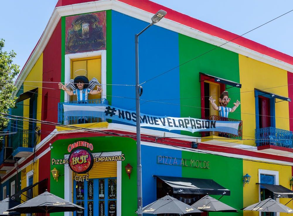 File:Colorful houses of La Boca 02.jpg - Wikimedia Commons