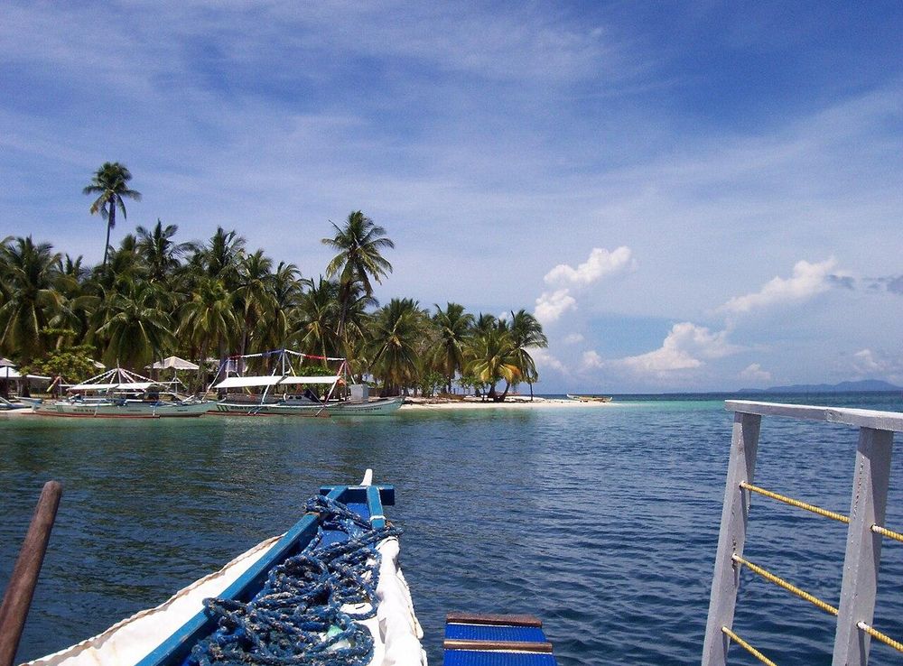 File:Honda Bay island hopping.JPG - Wikimedia Commons