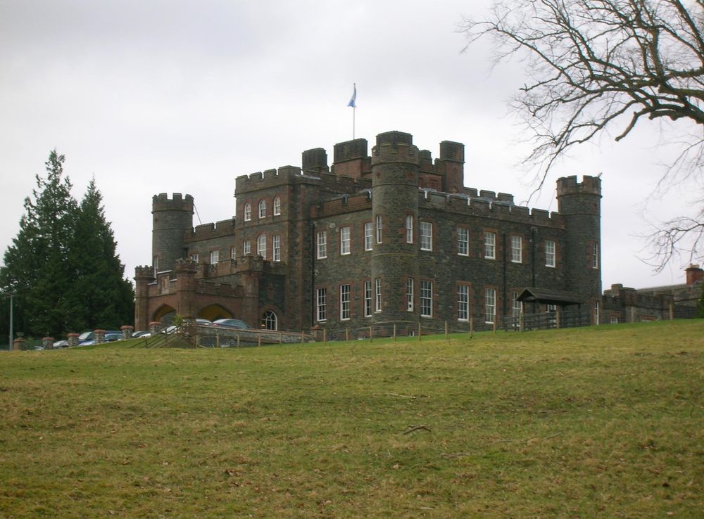 File:Stobo Castle, Scottish Borders.JPG - Wikipedia