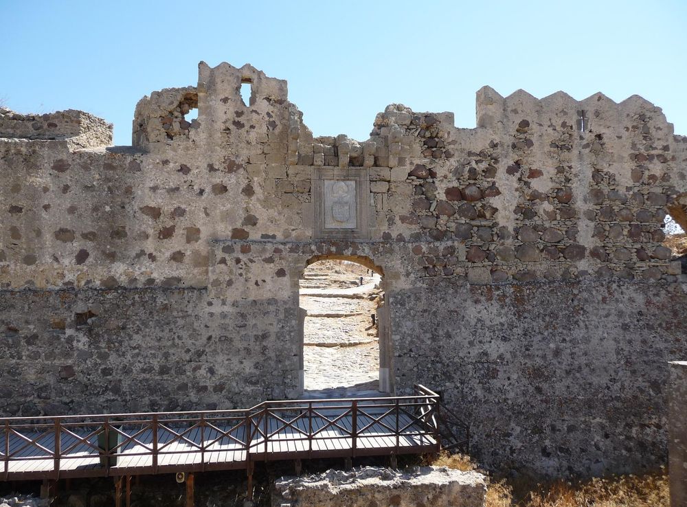 File:Antimachia Castle entrance.JPG - Wikimedia Commons