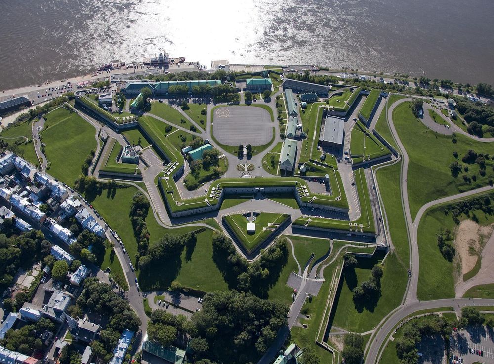 File:La Citadelle de Québec, vue du ciel.JPG - Wikipedia