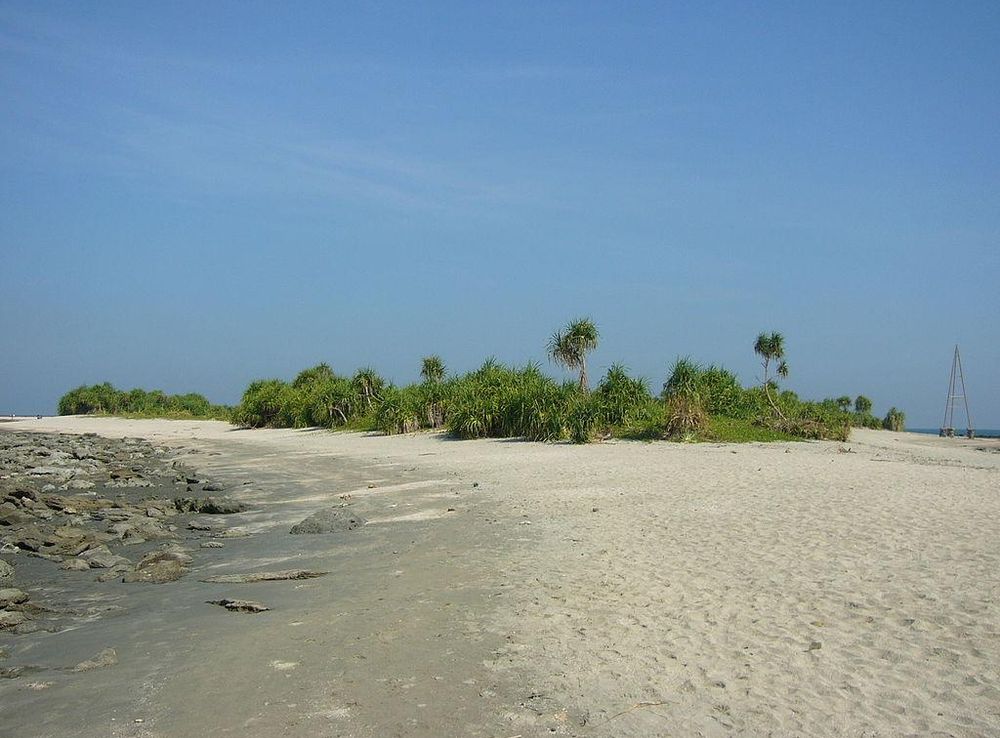 File:St Martin Island Chera Dwip.JPG - Wikimedia Commons