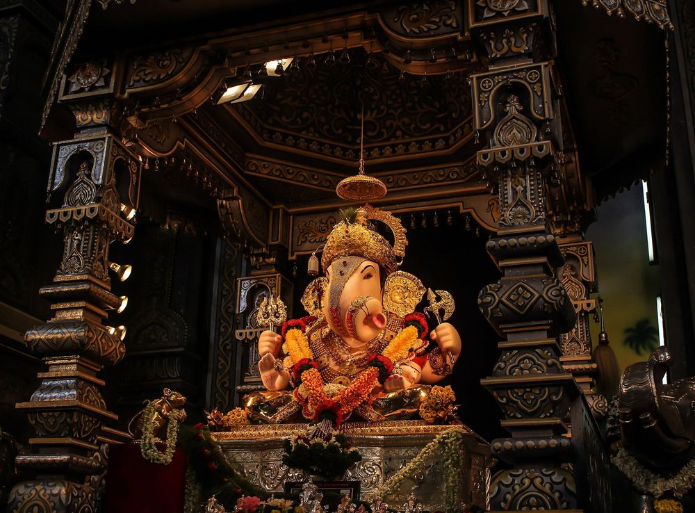 File:Dagdusheth Ganpati, Pune.jpeg - Wikimedia Commons
