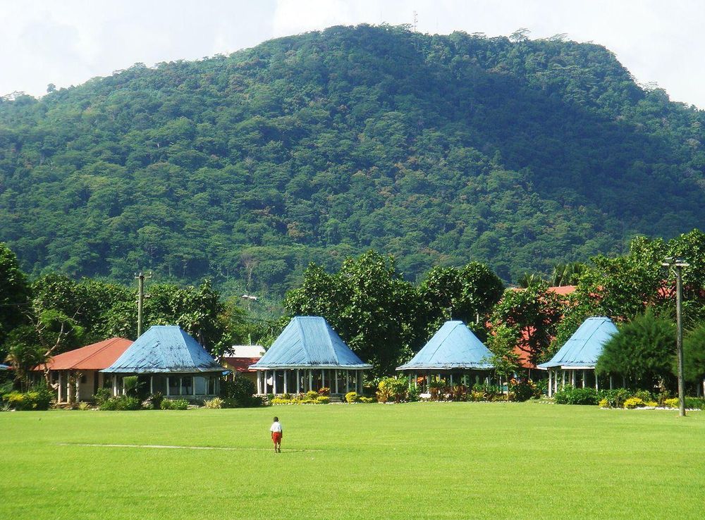 File:Mt Vaea from Lepea village, Samoa.JPG - Wikimedia Commons