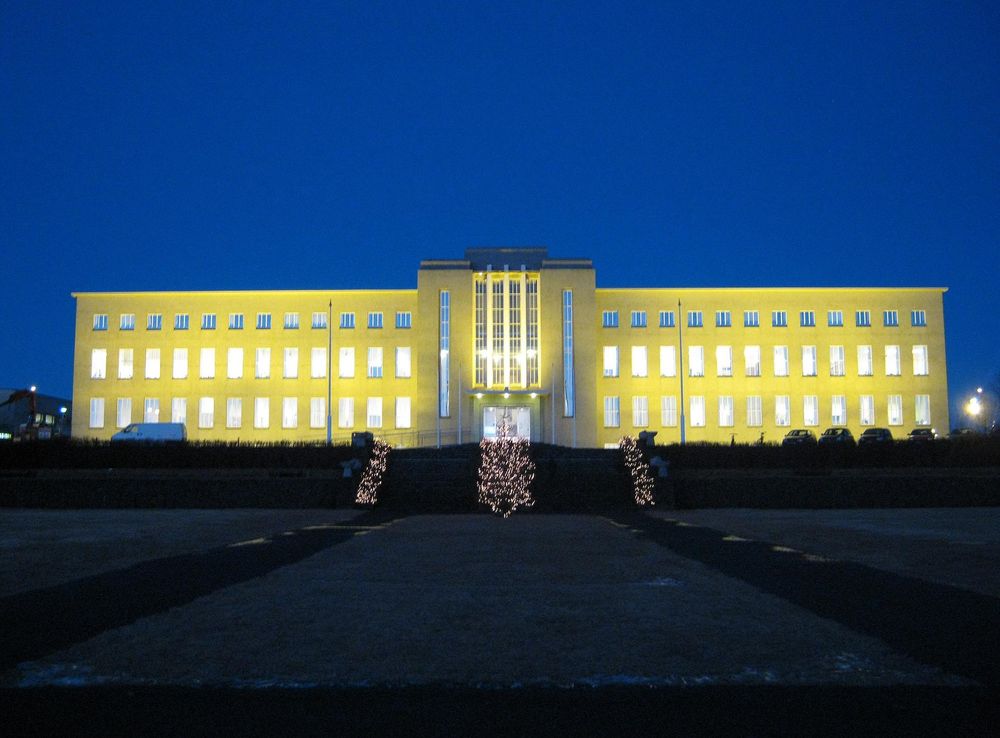 File:Main building university of iceland.JPG - Wikimedia Commons