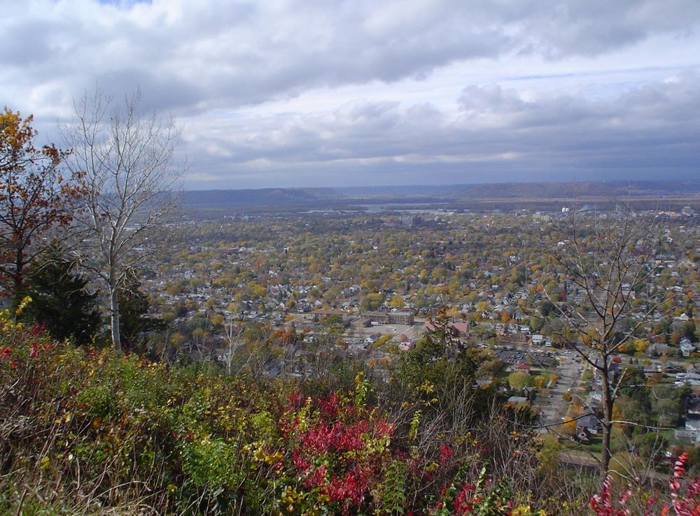 File:View from Grandad Bluff in La Crosse, Wisconsin.JPG - Wikimedia Commons