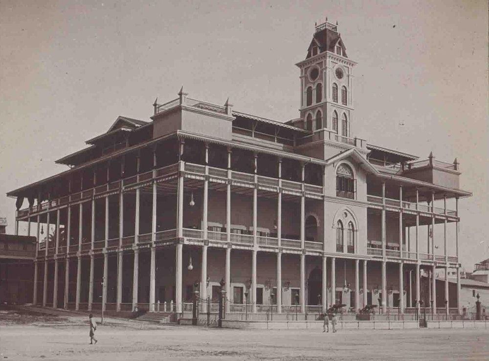 File:Sansibar House of Wonders.jpg - Wikimedia Commons