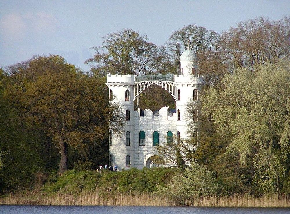 File:Schloss Pfaueninsel.jpg - Wikipedia