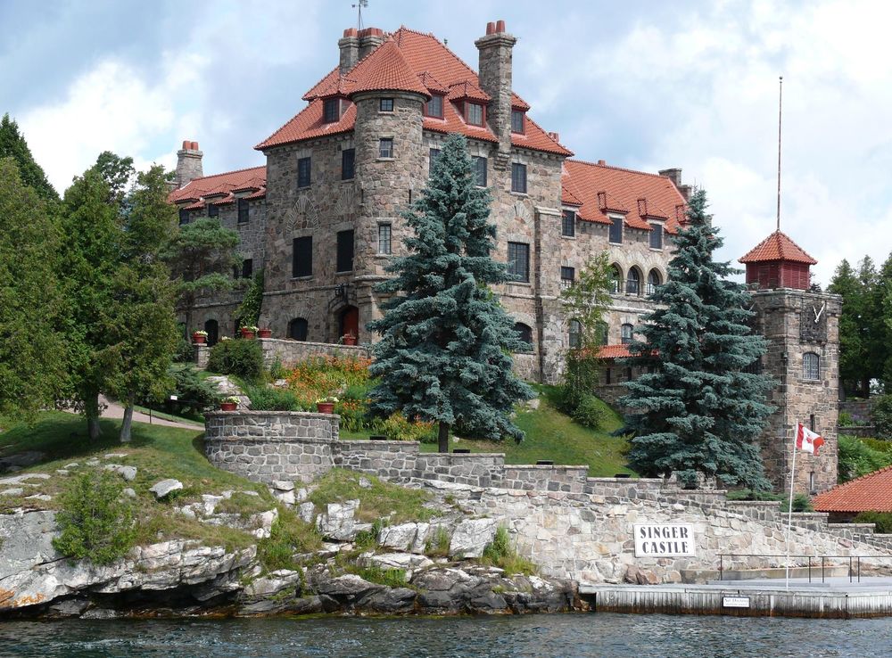 File:Singer Castle.JPG - Wikimedia Commons