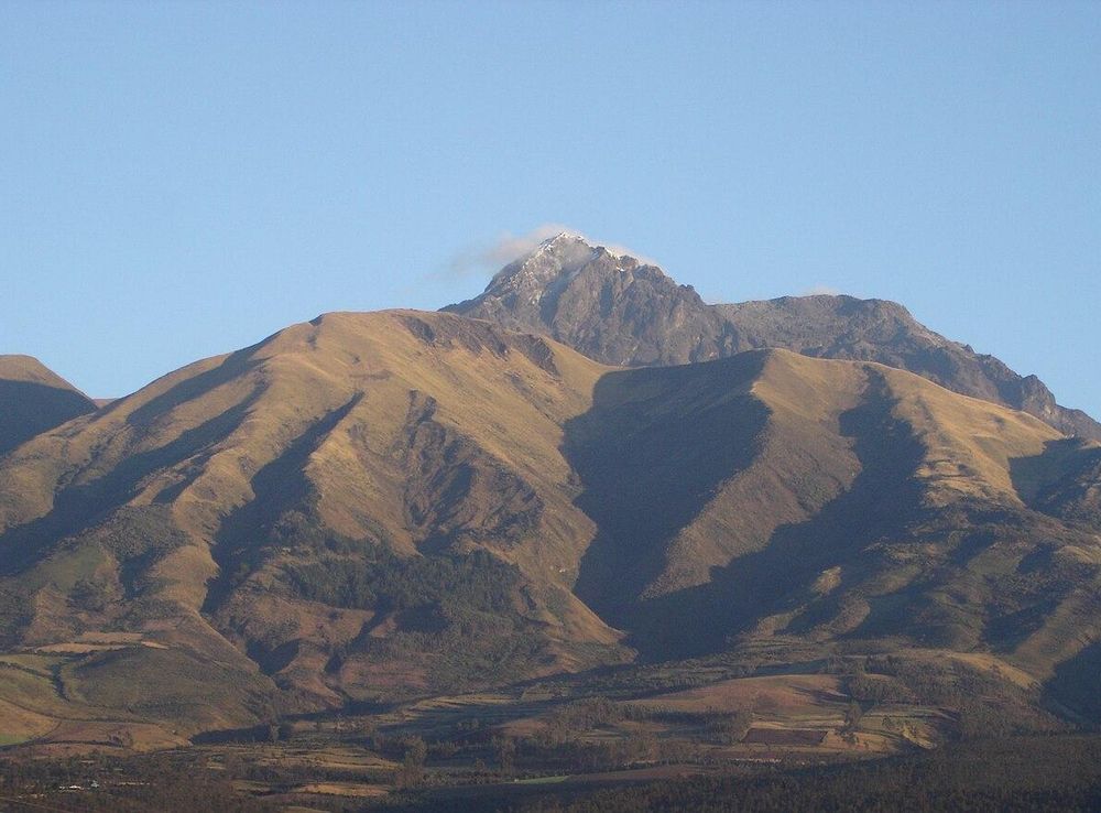 File:Cotacachi volcano.JPG - Wikipedia