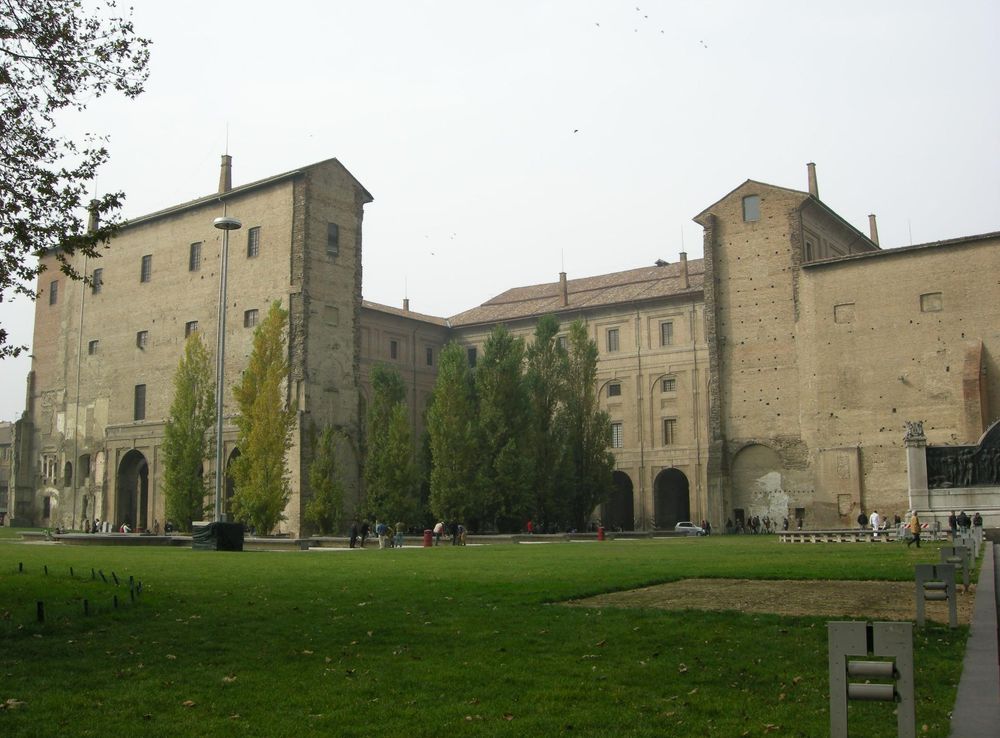 File:Palazzo della Pilotta 01.JPG - Wikimedia Commons