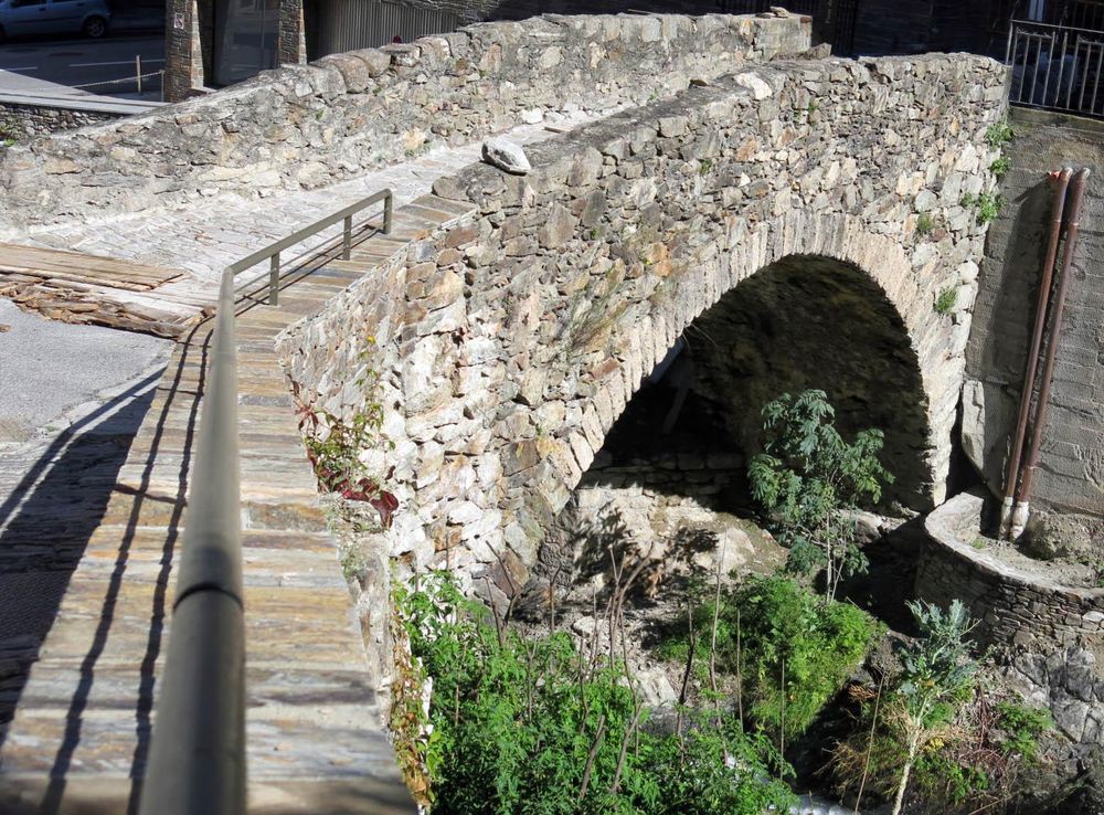 File:229 Pont de la Tosca (les Escaldes).JPG - Wikimedia Commons