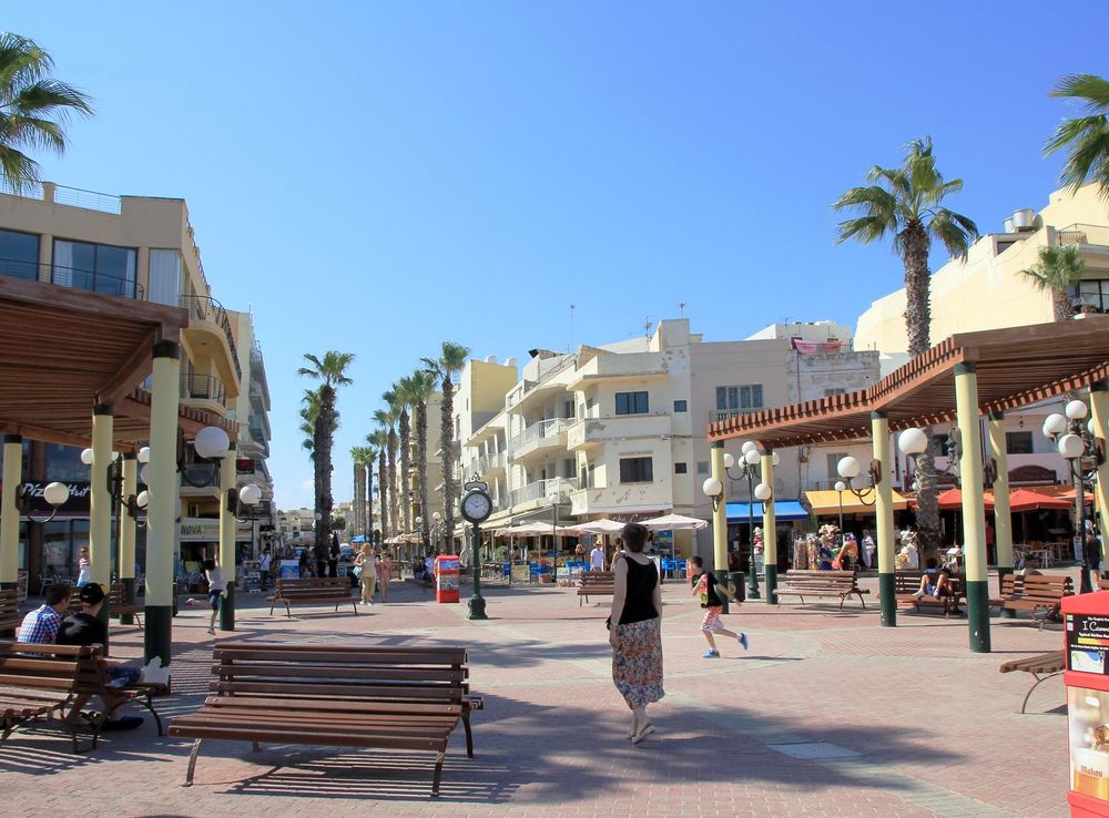 File:Bugibba square Malta 1.jpg - Wikimedia Commons