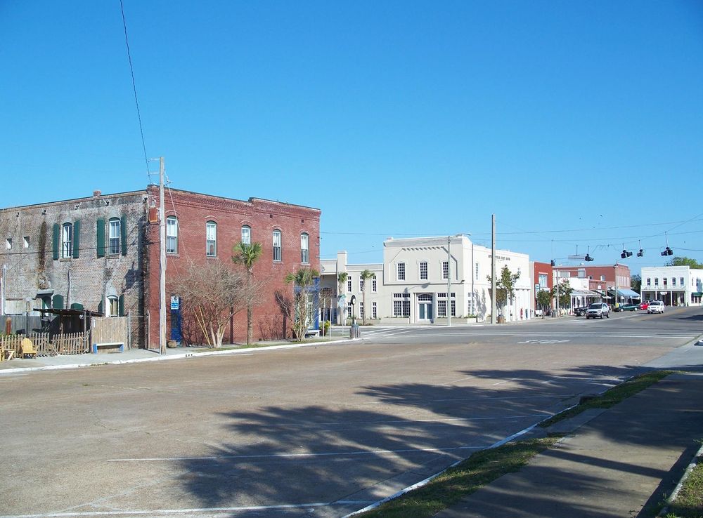 File:Apalachicola HD street01.jpg - Wikimedia Commons