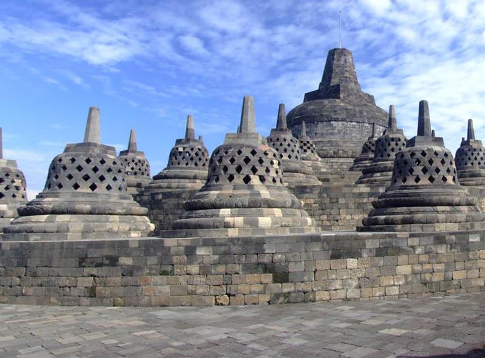 File:Borobudur temple panorama.jpg - Wikimedia Commons