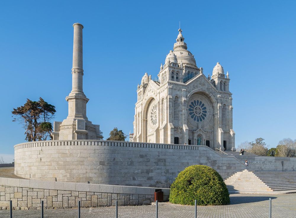 File:Monte de Santa Luzia sanctuary in Viana do Castelo 05.jpg - Wikimedia  Commons