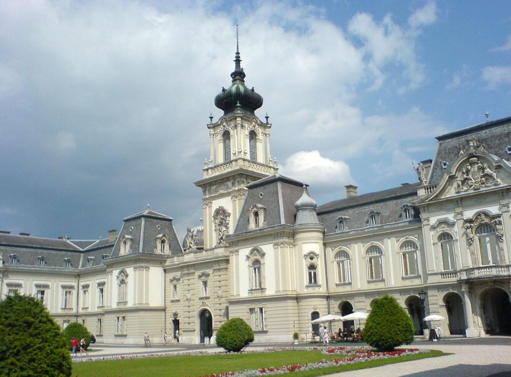 File:1 Festetics Kastély Keszthely.JPG - Wikimedia Commons