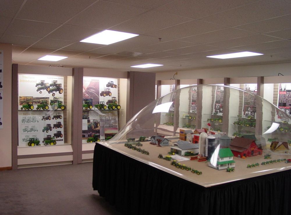 File:NatFarmToyMuseum2.JPG - Wikimedia Commons