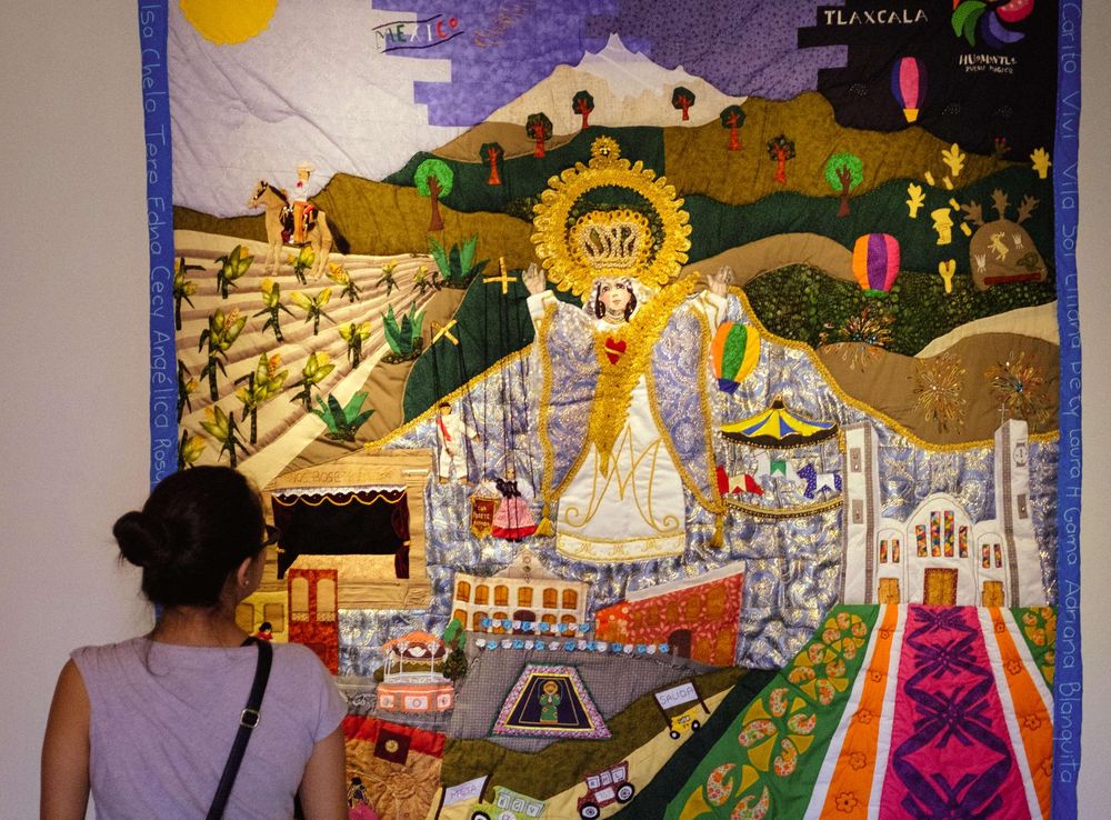 File:Katharina von Arx exhibit 'Historias de ciudades in the Museo Textil  de Oaxaca (2).jpg - Wikimedia Commons