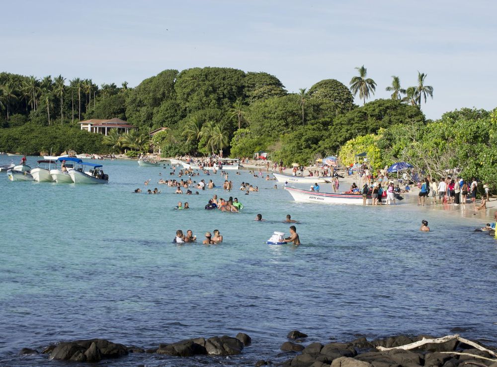 File:Isla Iguana Panama.JPG - Wikimedia Commons
