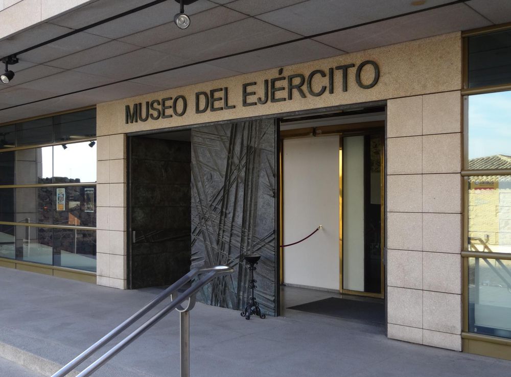 File:Museo del Ejército, Toledo 001.JPG - Wikimedia Commons