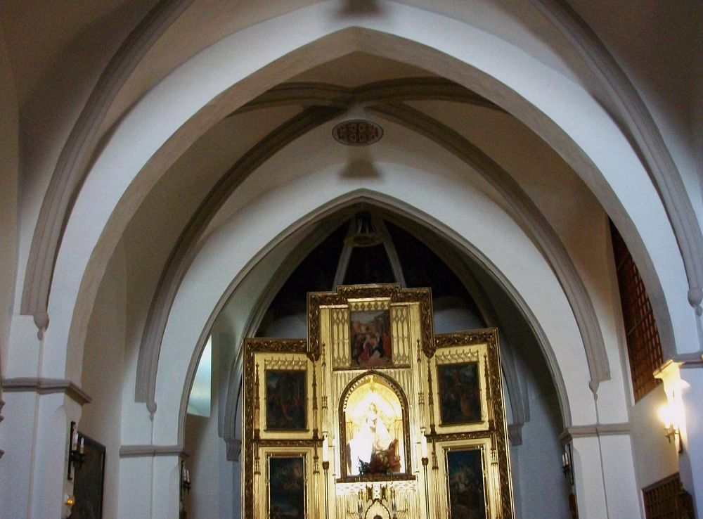 File:Interior de l'església del convent de santa Clara de Gandia.JPG -  Wikimedia Commons