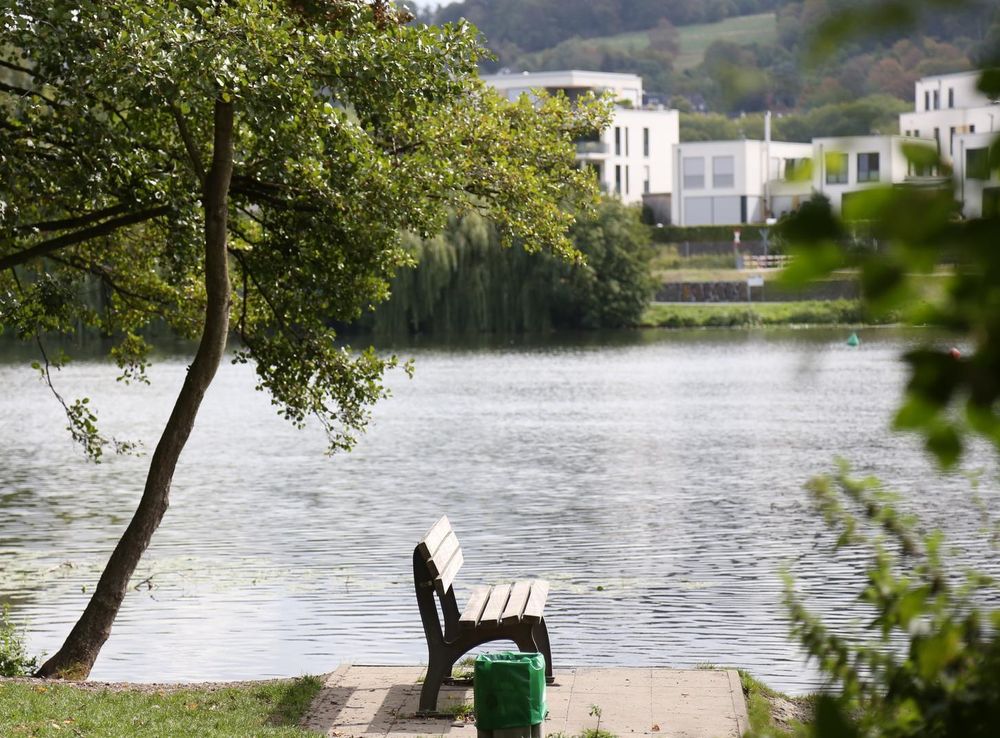 Free Images : baldeneysee, Heisingen, essen, body of water, nature, water  resources, tree, natural landscape, river, bank, reservoir, waterway, lake  district, house, watercourse, pond, grass, home, cottage, architecture,  plant, loch, reflection, estate,