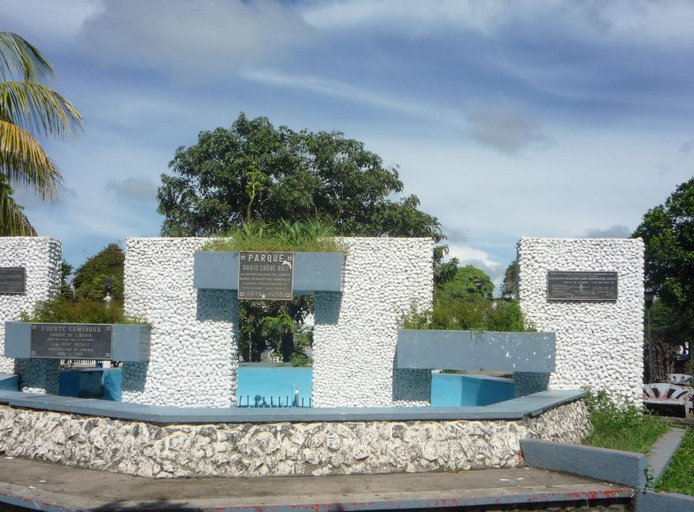 File:Monument in Parque Mario Cañas Ruiz, Liberia, Costa Rica.JPG -  Wikimedia Commons