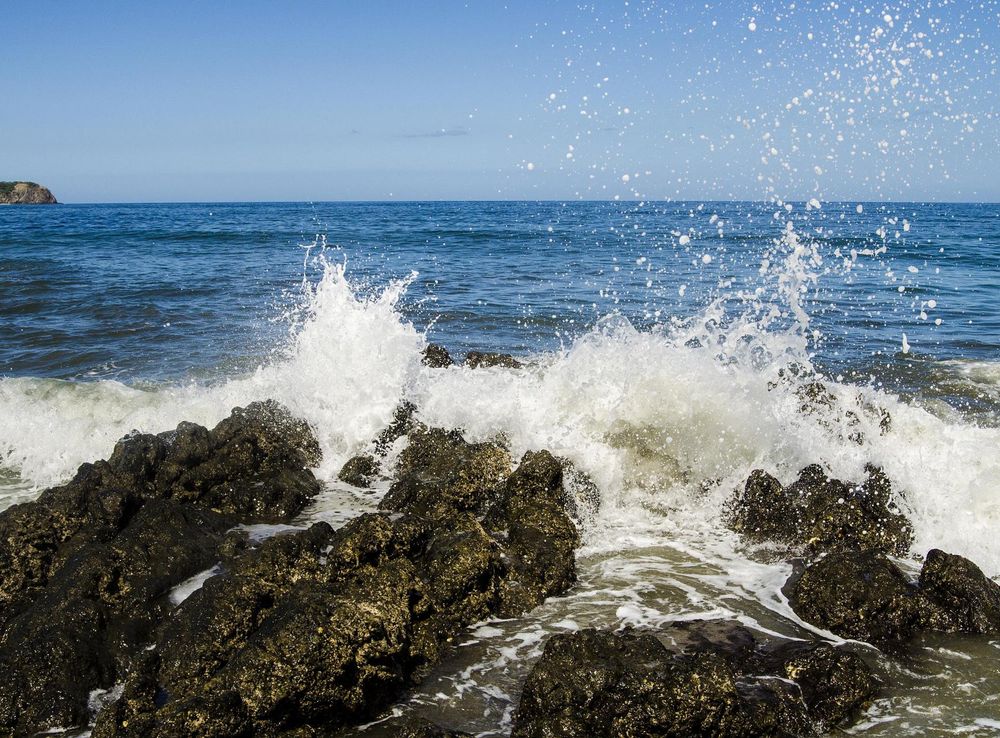 File:Waves Matapalo Beach (54459224).jpeg - Wikimedia Commons