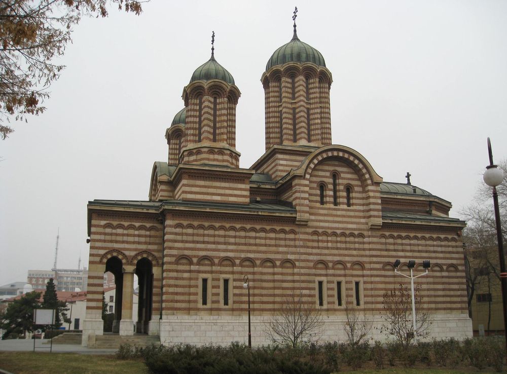 File:Sf Dumitru Craiova 10.JPG - Wikimedia Commons