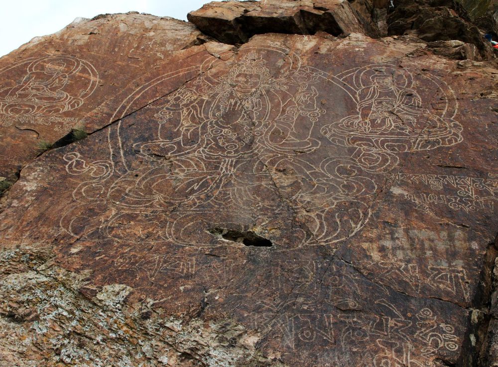 File:Tamgaly-Tas Petroglyphs.JPG - Wikimedia Commons