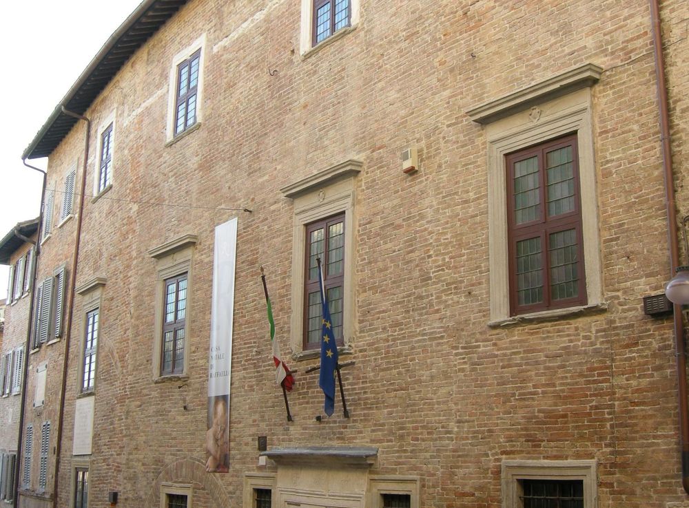 File:Urbino, casa di raffello 01.JPG - Wikimedia Commons