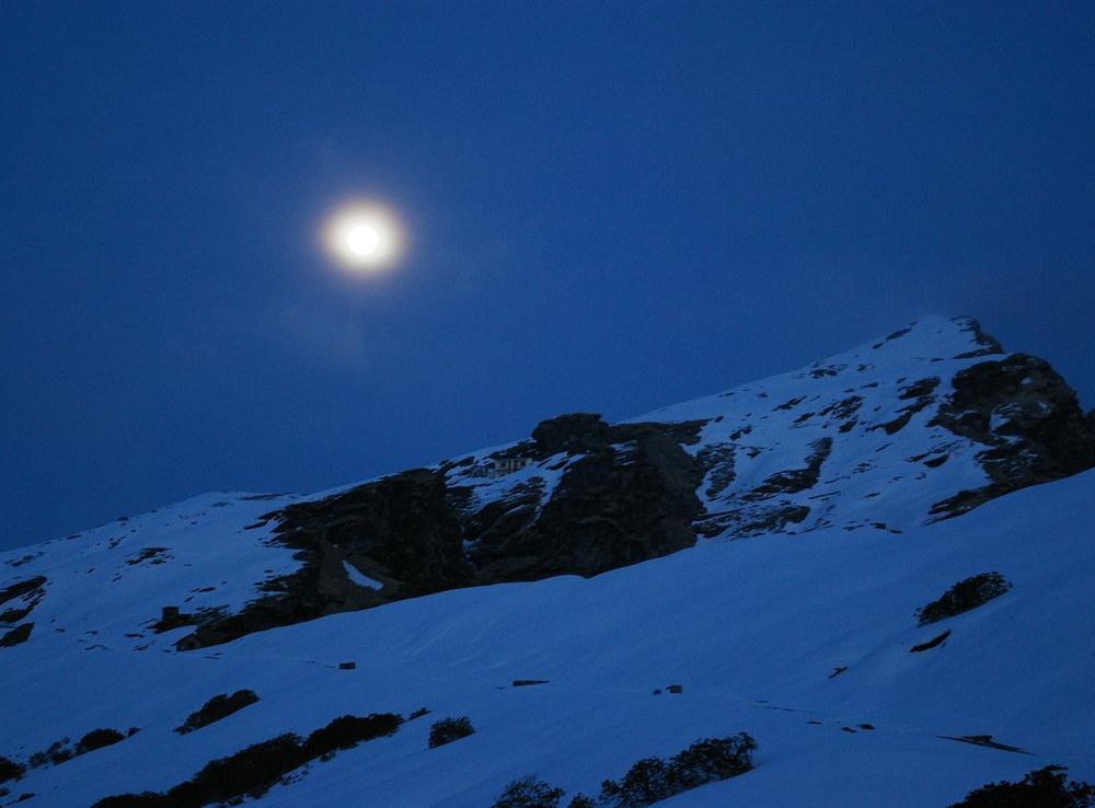 File:Chandra (Moon) shining over Chandrashila and Tungnath.JPG - Wikimedia  Commons