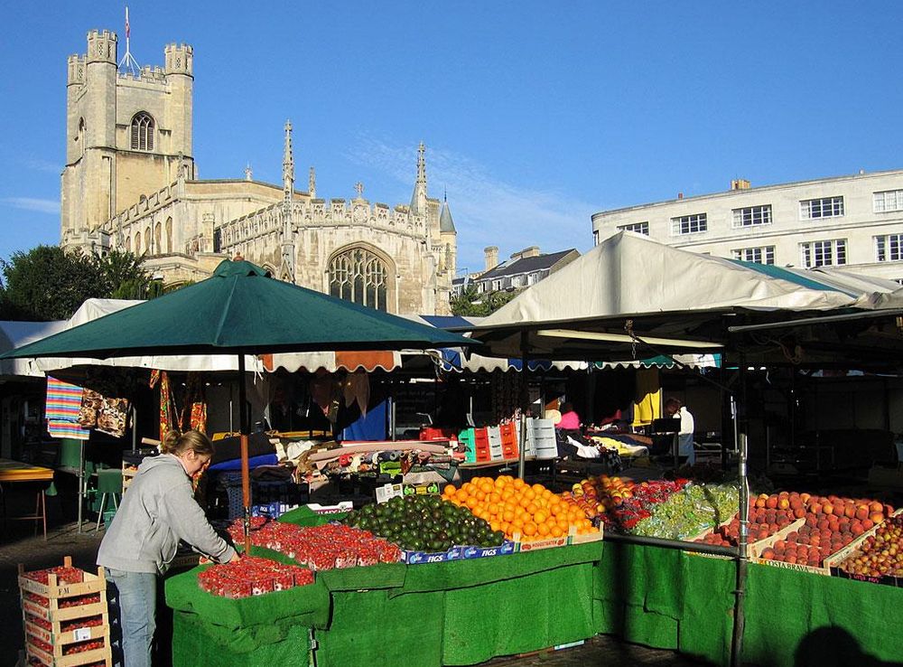 File:CambridgeMarketSquare.jpg - Wikimedia Commons