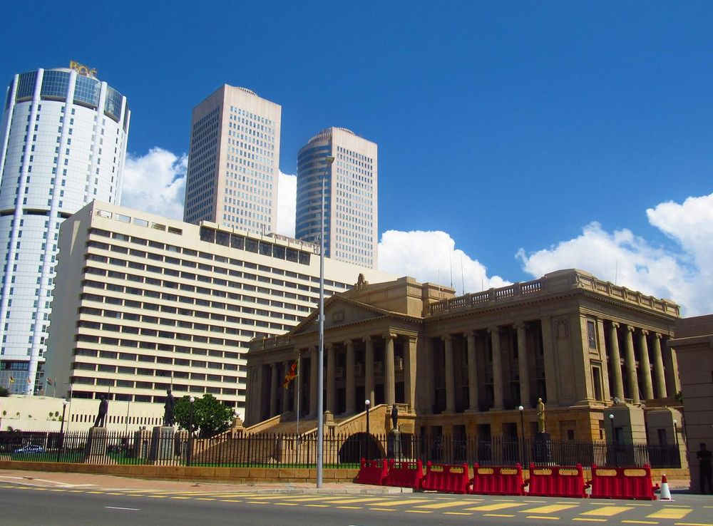 File:OldParliament-November2015-01.JPG - Wikimedia Commons