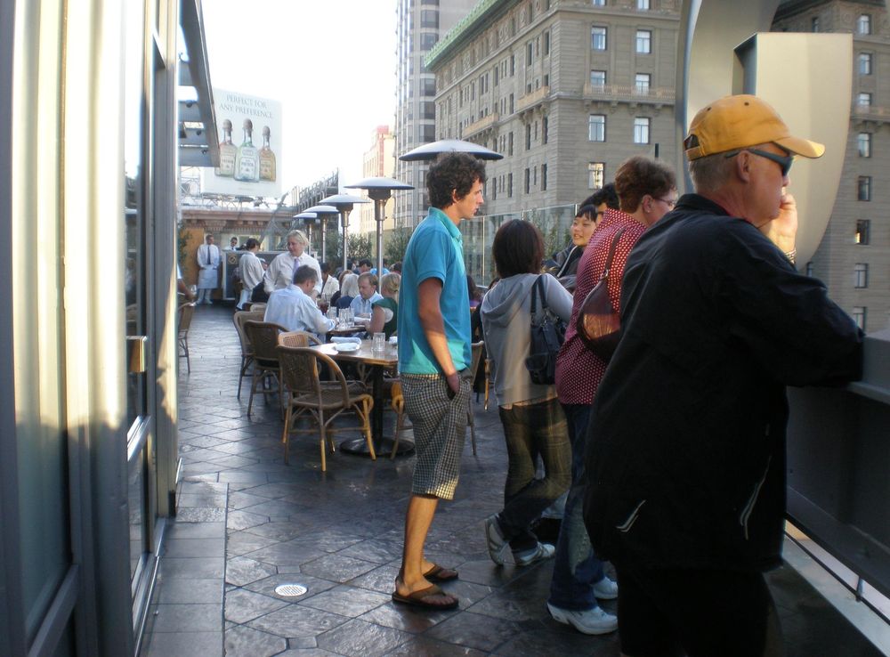 File:Cheesecake Factory, SF sky terrace 1.JPG - Wikimedia Commons
