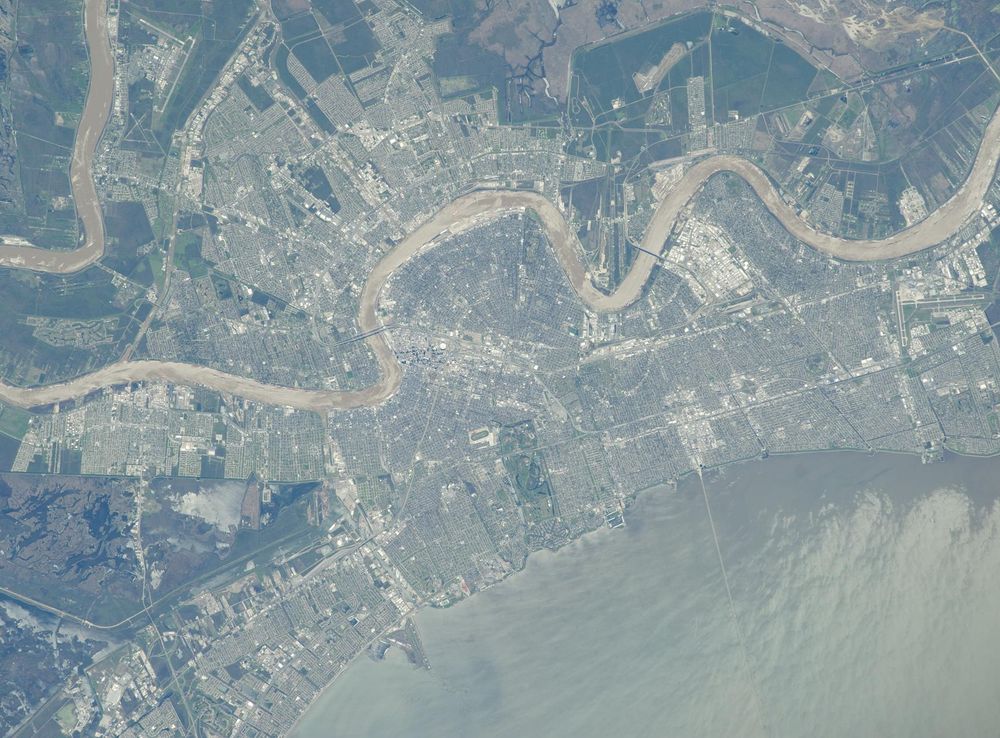 File:New Orleans,USA from space.JPG - Wikimedia Commons