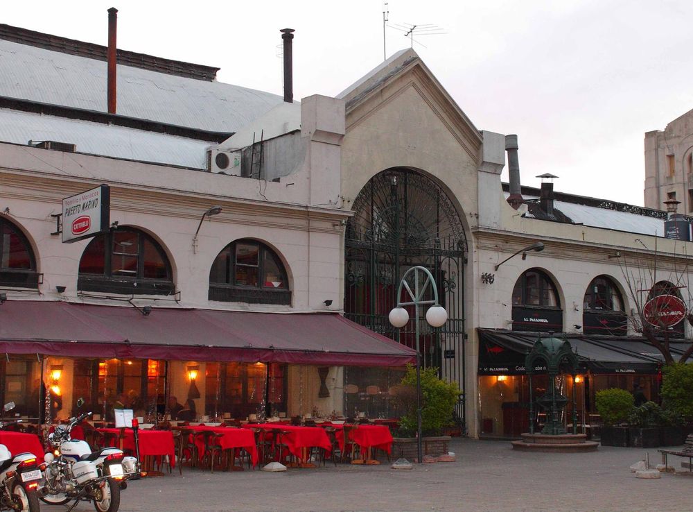 Archivo:Mercado del puerto Fachada.JPG - Wikipedia, la enciclopedia libre