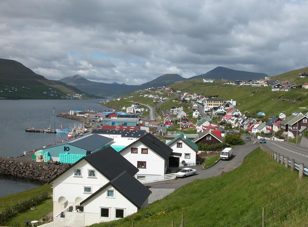 File:Runavík, Faroe Islands.JPG - Wikimedia Commons
