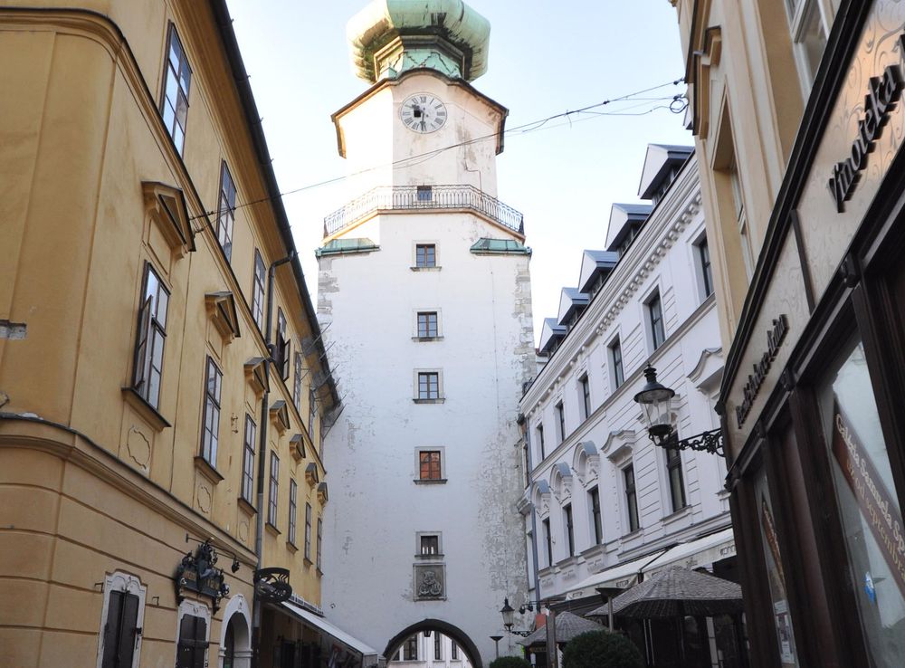 File:Michael's Gate and tower-Bratislava-Slovakia.JPG - Wikipedia