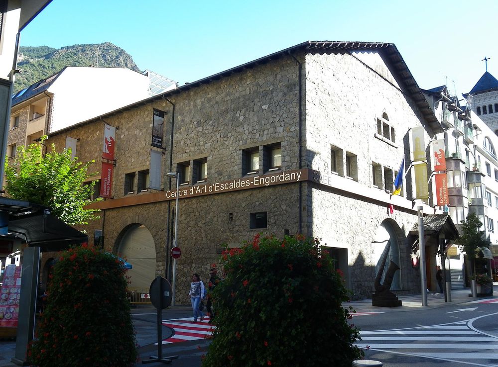 File:Centre d'Art d'Escaldes-Engordany - 2.JPG - Wikimedia Commons