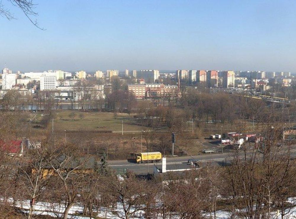 Plik:Park na Wzgórzu Wolności panorama PPhigh.jpg – Wikipedia, wolna  encyklopedia