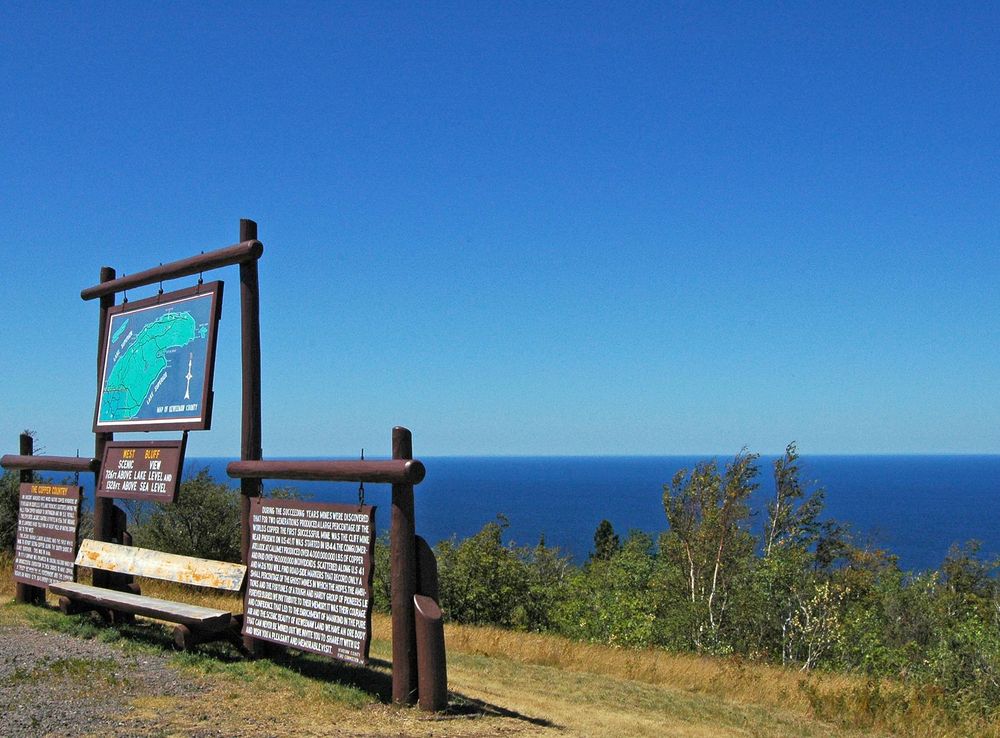 File:Brockway Mountain Lake Superior.jpg - Wikimedia Commons