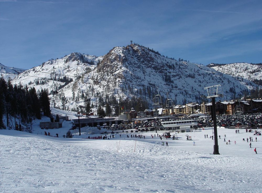 File:Izgled of Squaw Valley California.JPG - Wikipedia