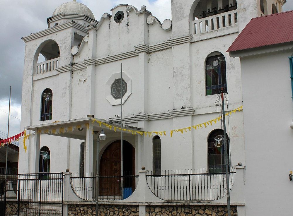 File:Cathedral in Flores.jpg - Wikimedia Commons