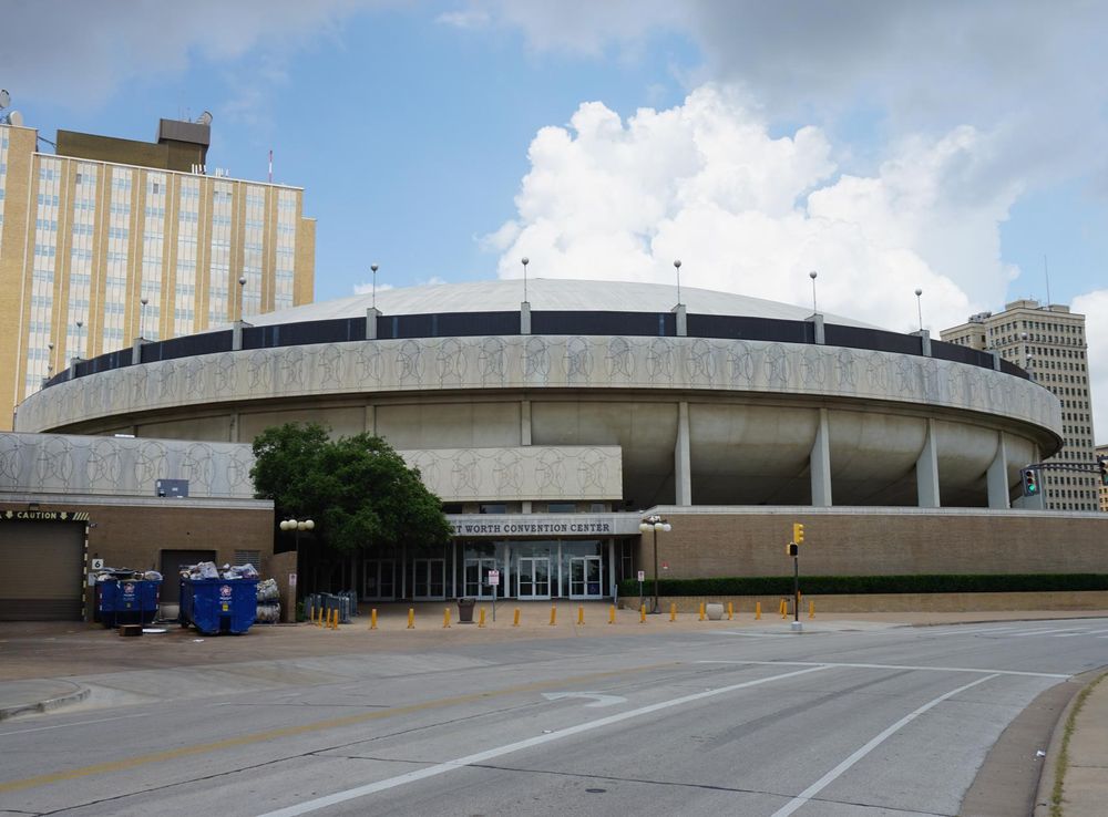 File:Fort Worth June 2016 08 (Fort Worth Convention Center).jpg - Wikimedia  Commons