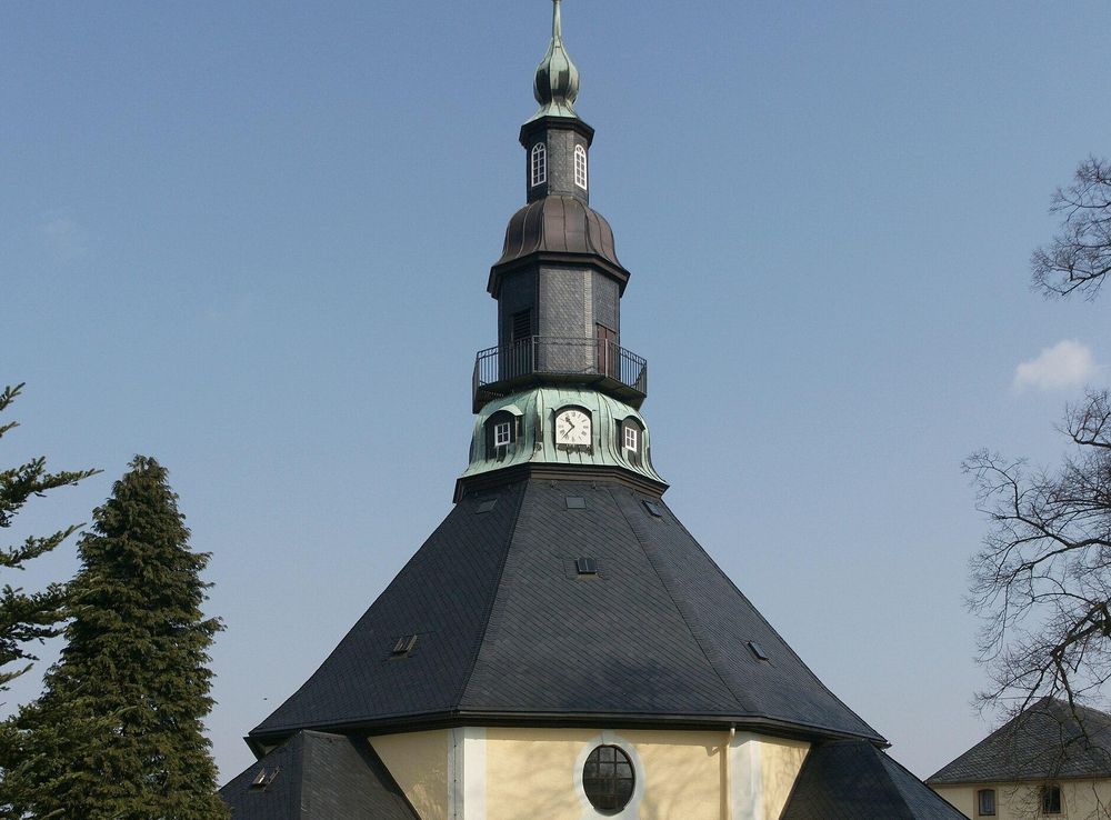 File:Seiffen Kirche 01 (MK).jpg - Wikimedia Commons